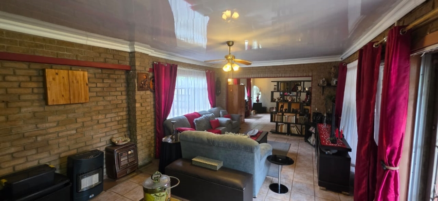 3 Bedroom Property for Sale in Flimieda North West